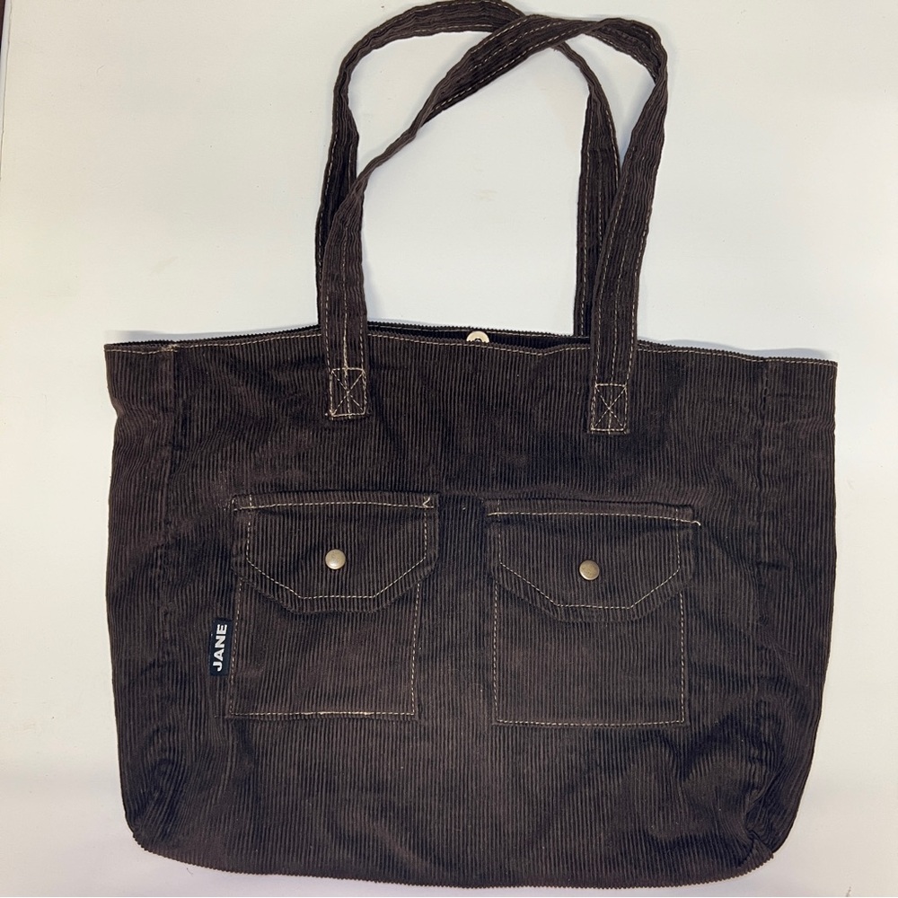 Jane Brown tote bag. Two front pockets. Like new.